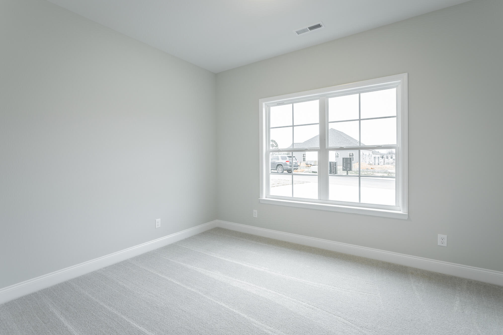 281 NE Bellingham Drive, T1c