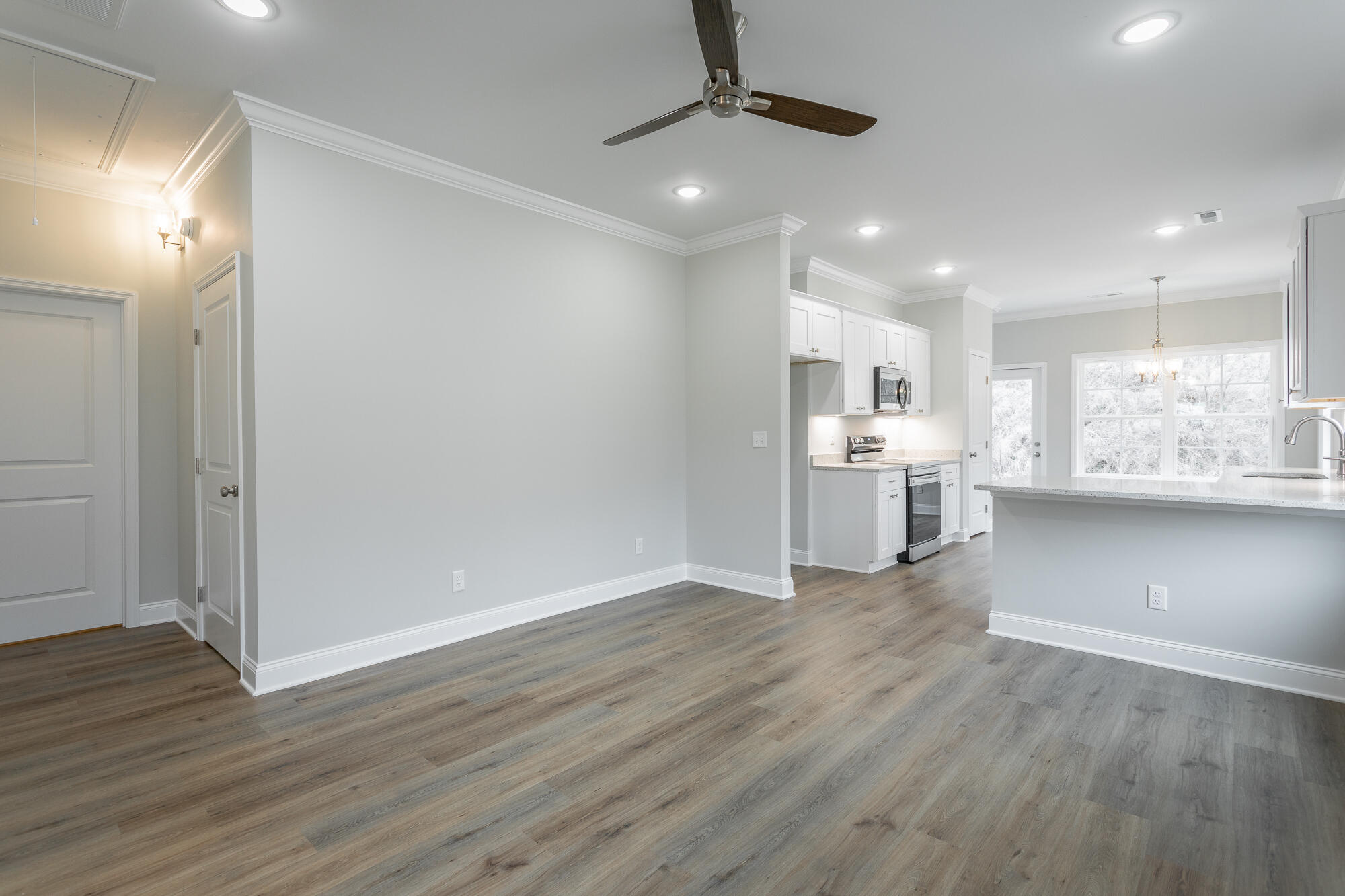 281 NE Bellingham Drive, T1c