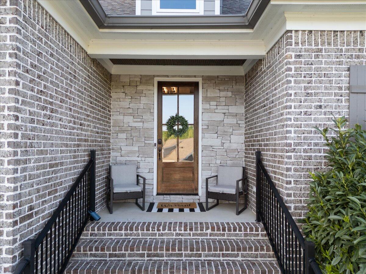 3338 Hawks Creek Drive