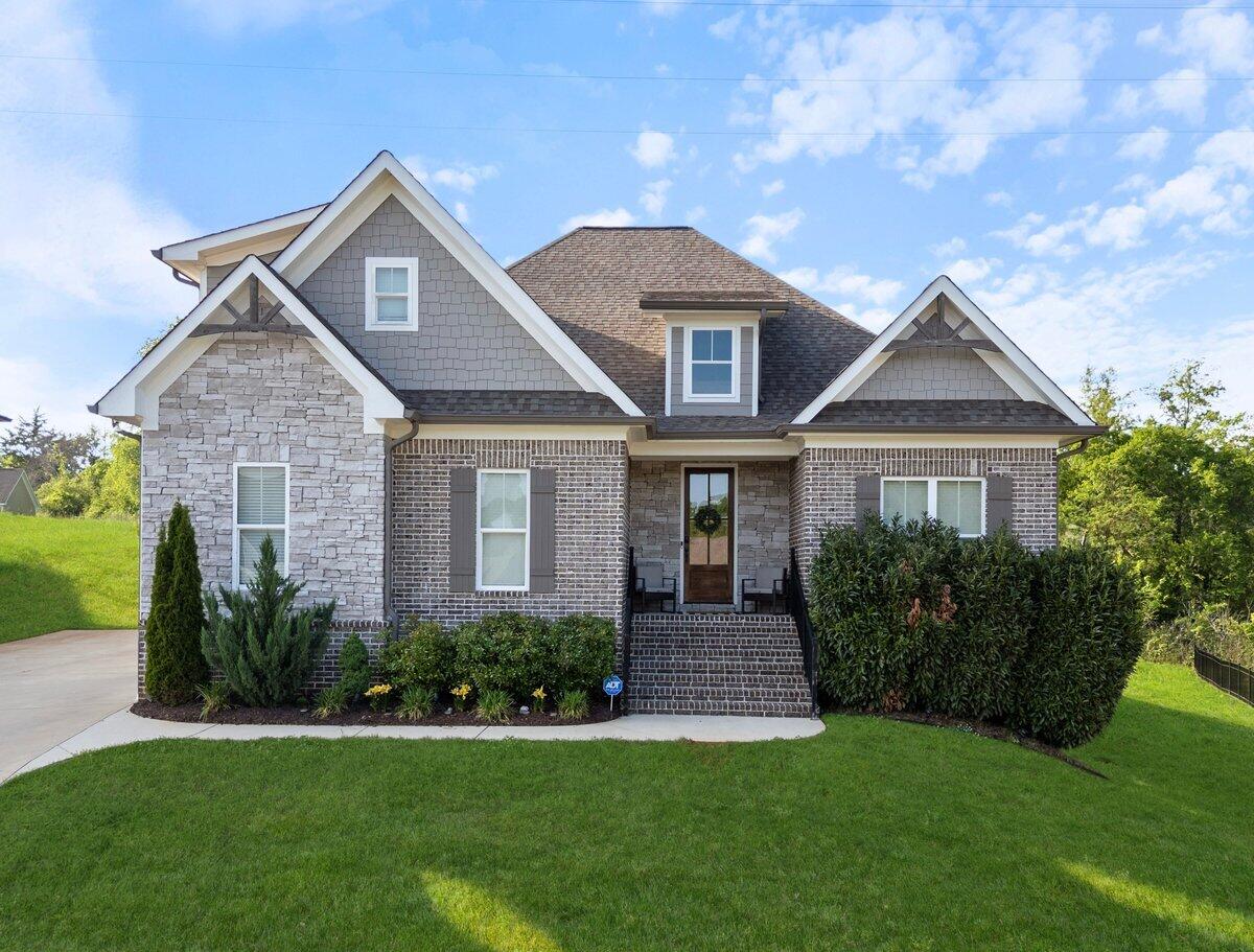 3338 Hawks Creek Drive