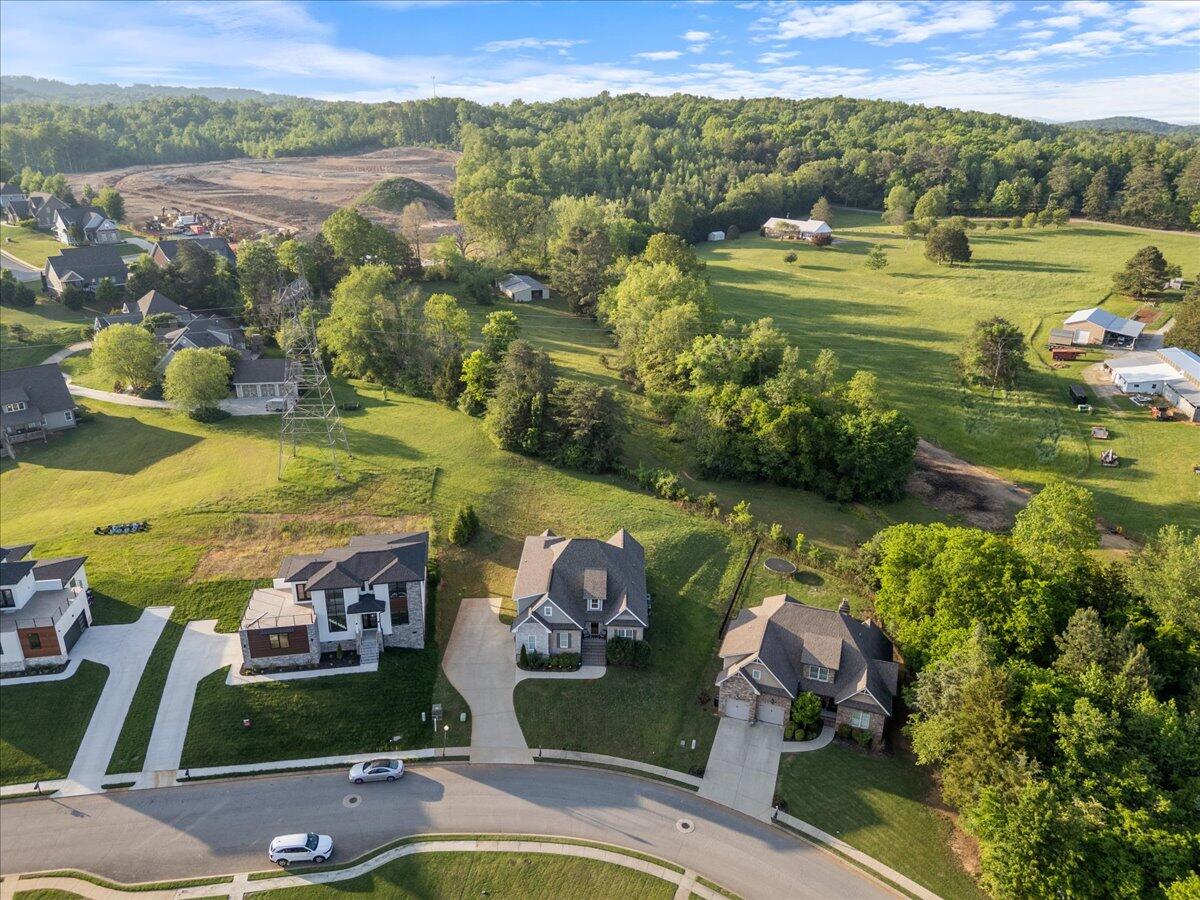 3338 Hawks Creek Drive