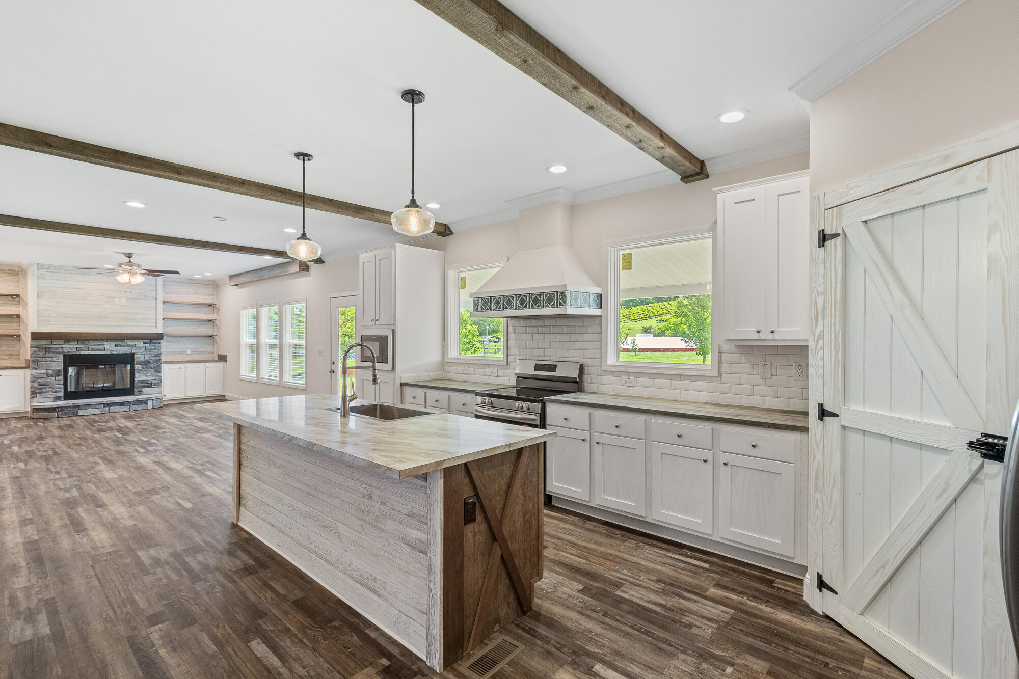 833 County Road 350