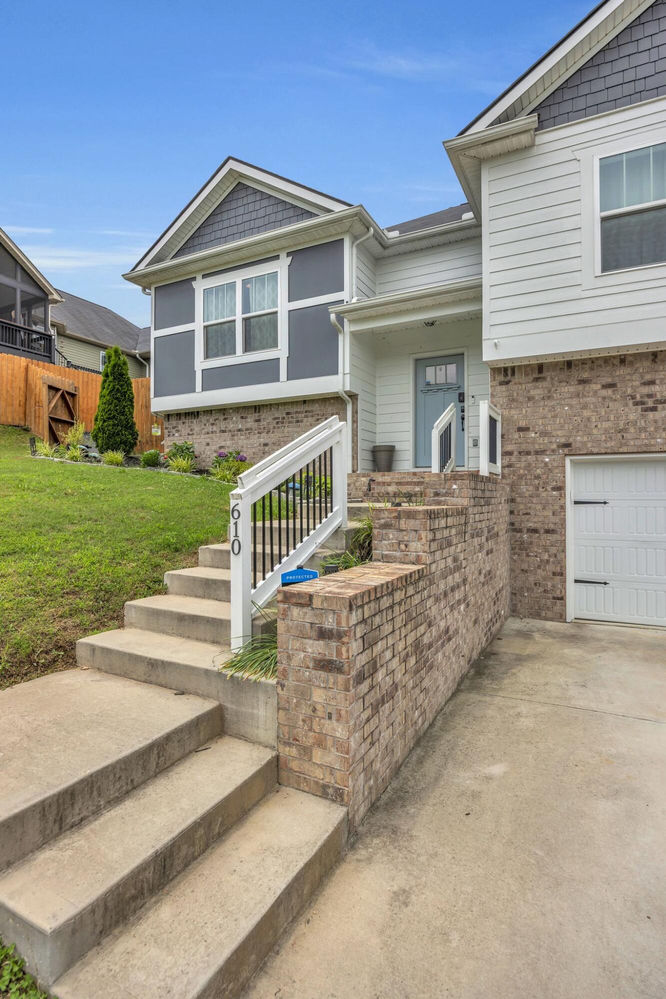 610 Hatch Trail