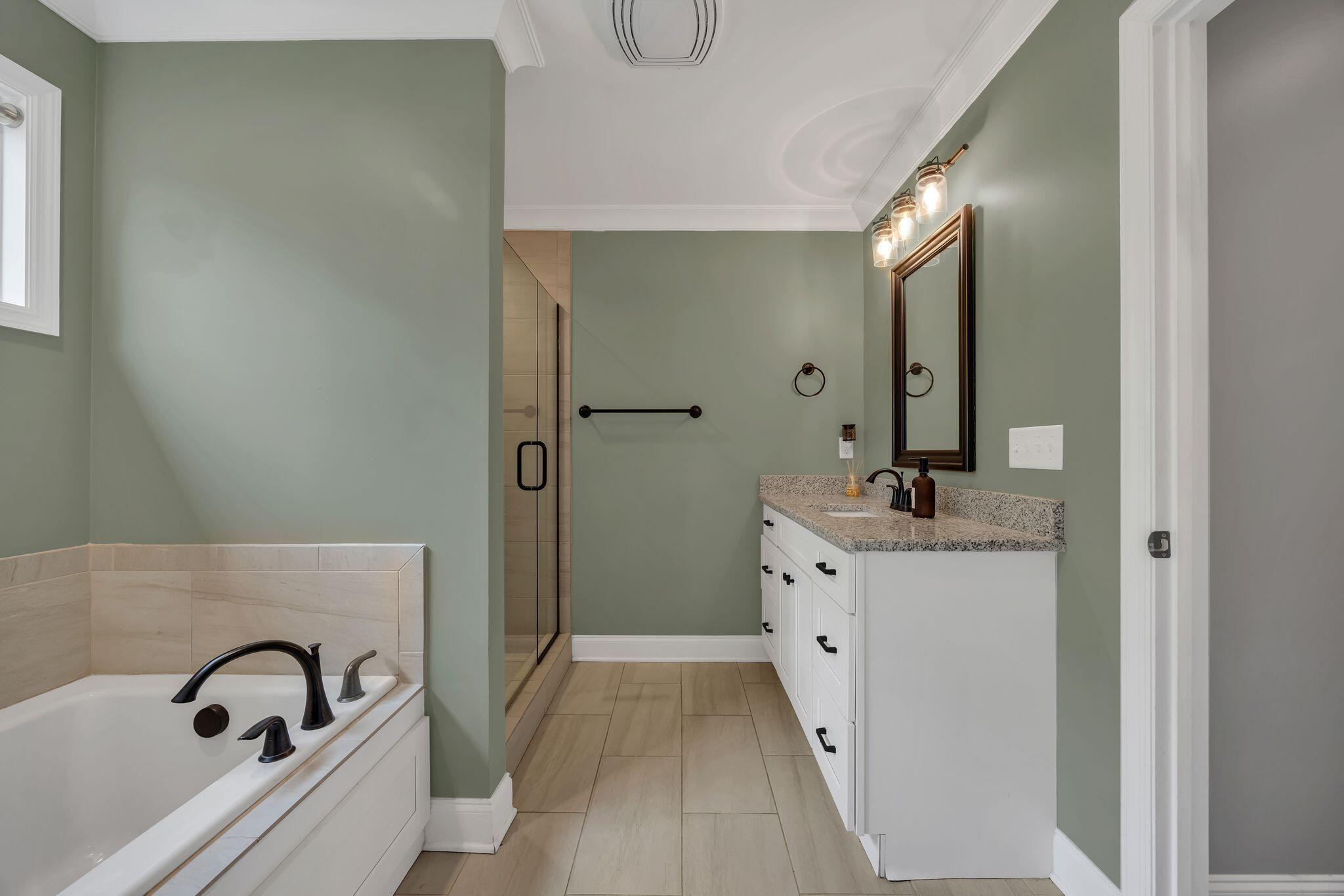 610 Hatch Trail