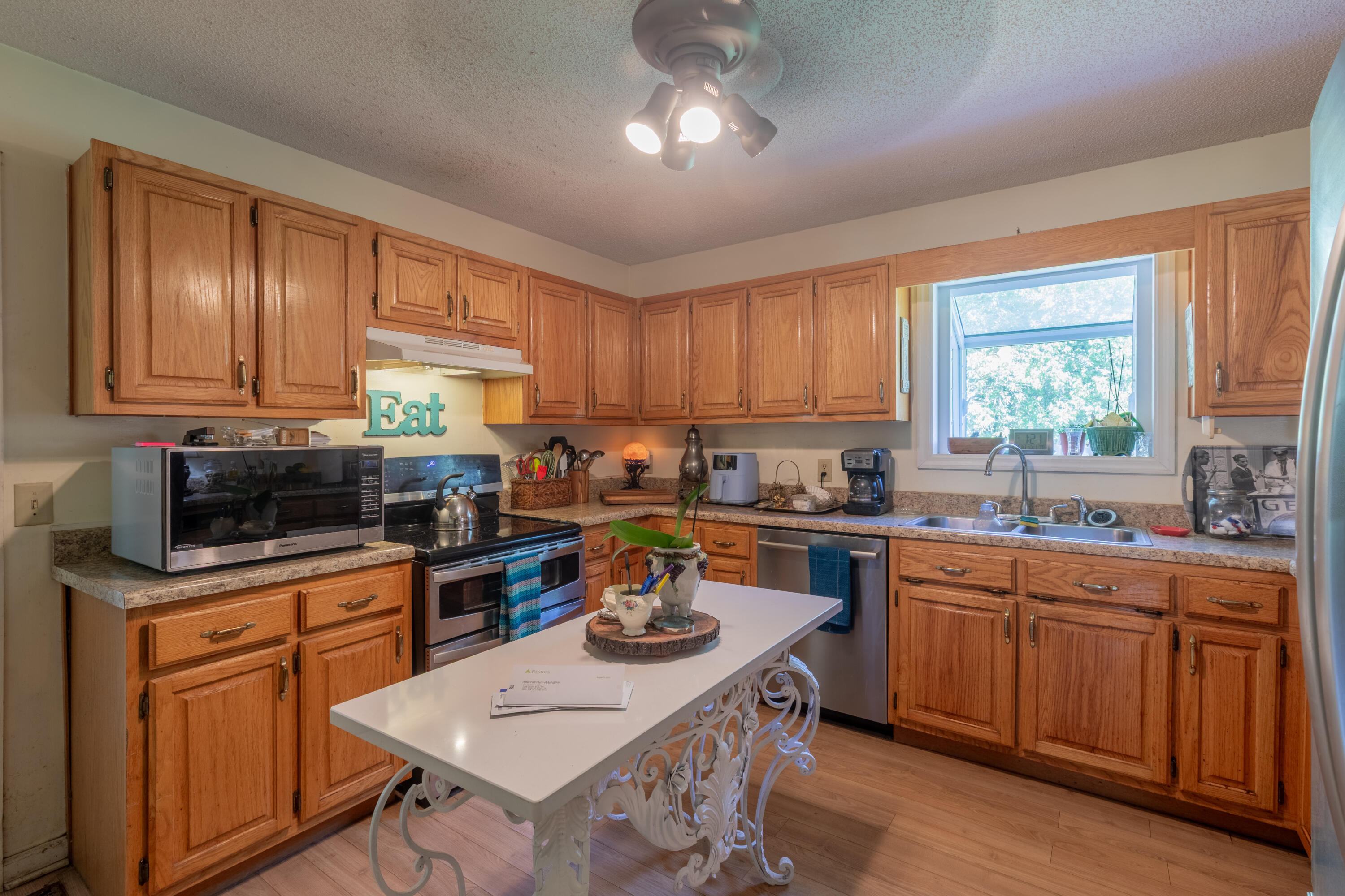 6023 Morning Glory Drive