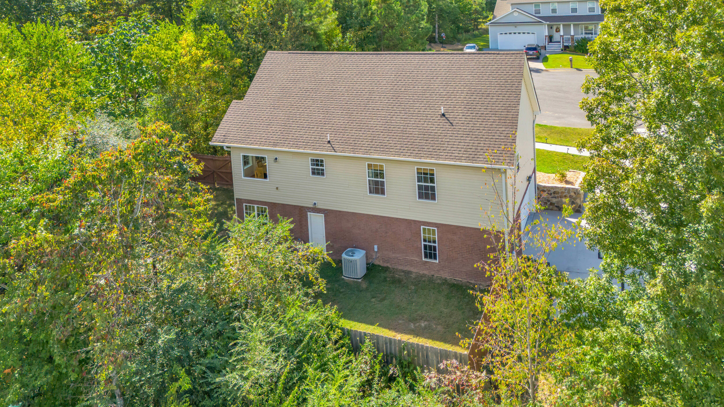 1302 Woodland Cove Place NE