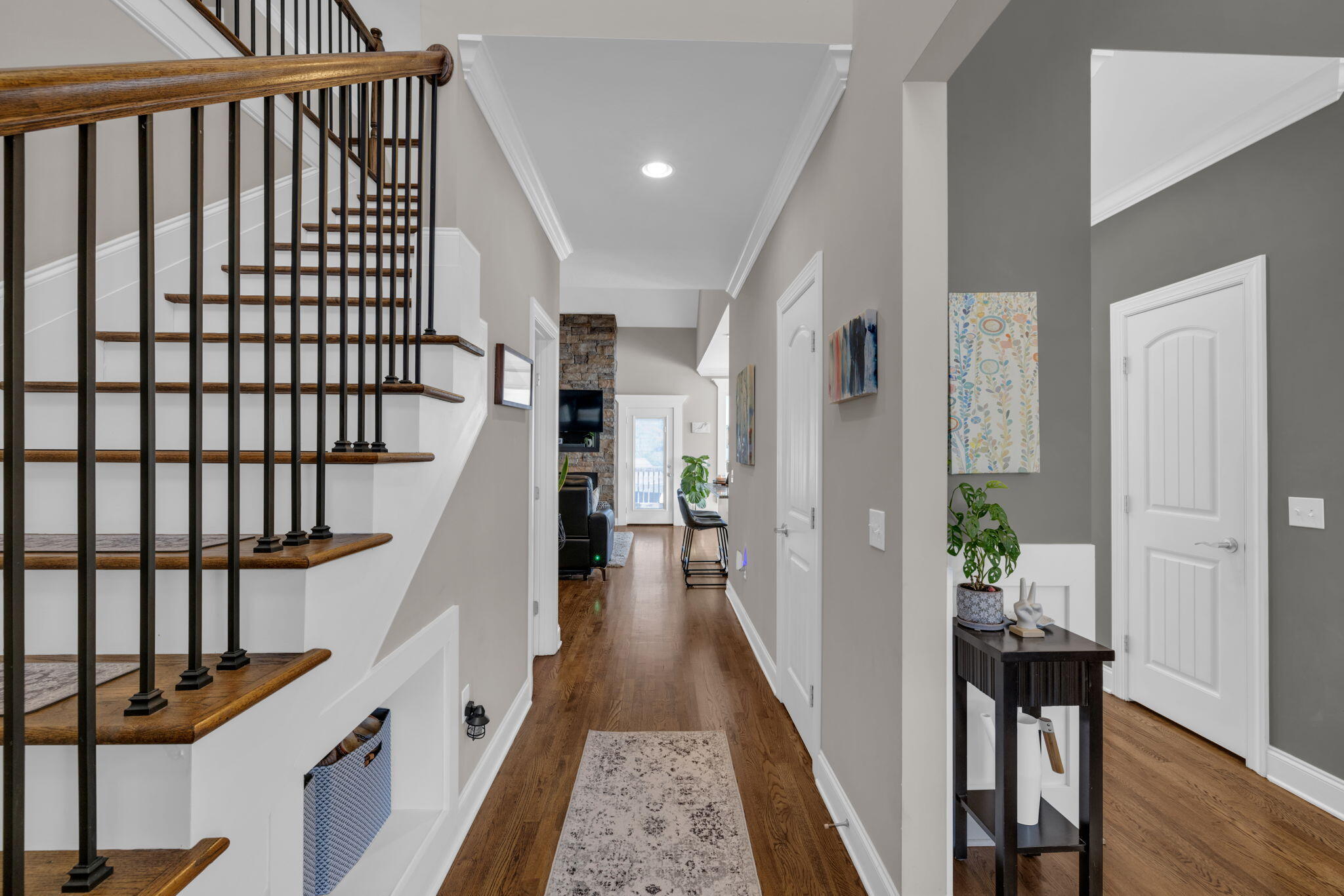 6084 Breezy Hollow Lane