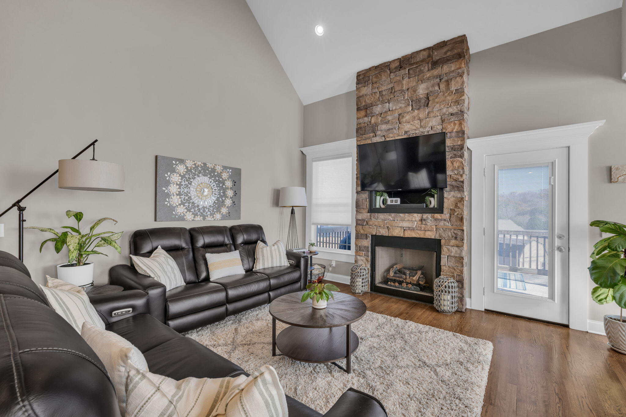 6084 Breezy Hollow Lane