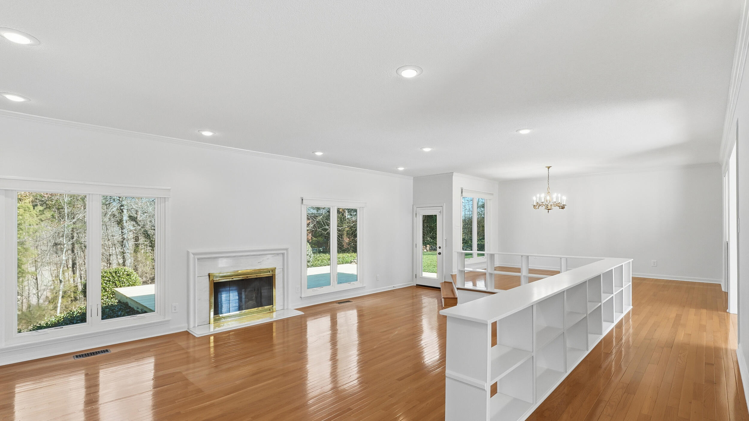 755 Golf View Drive NW