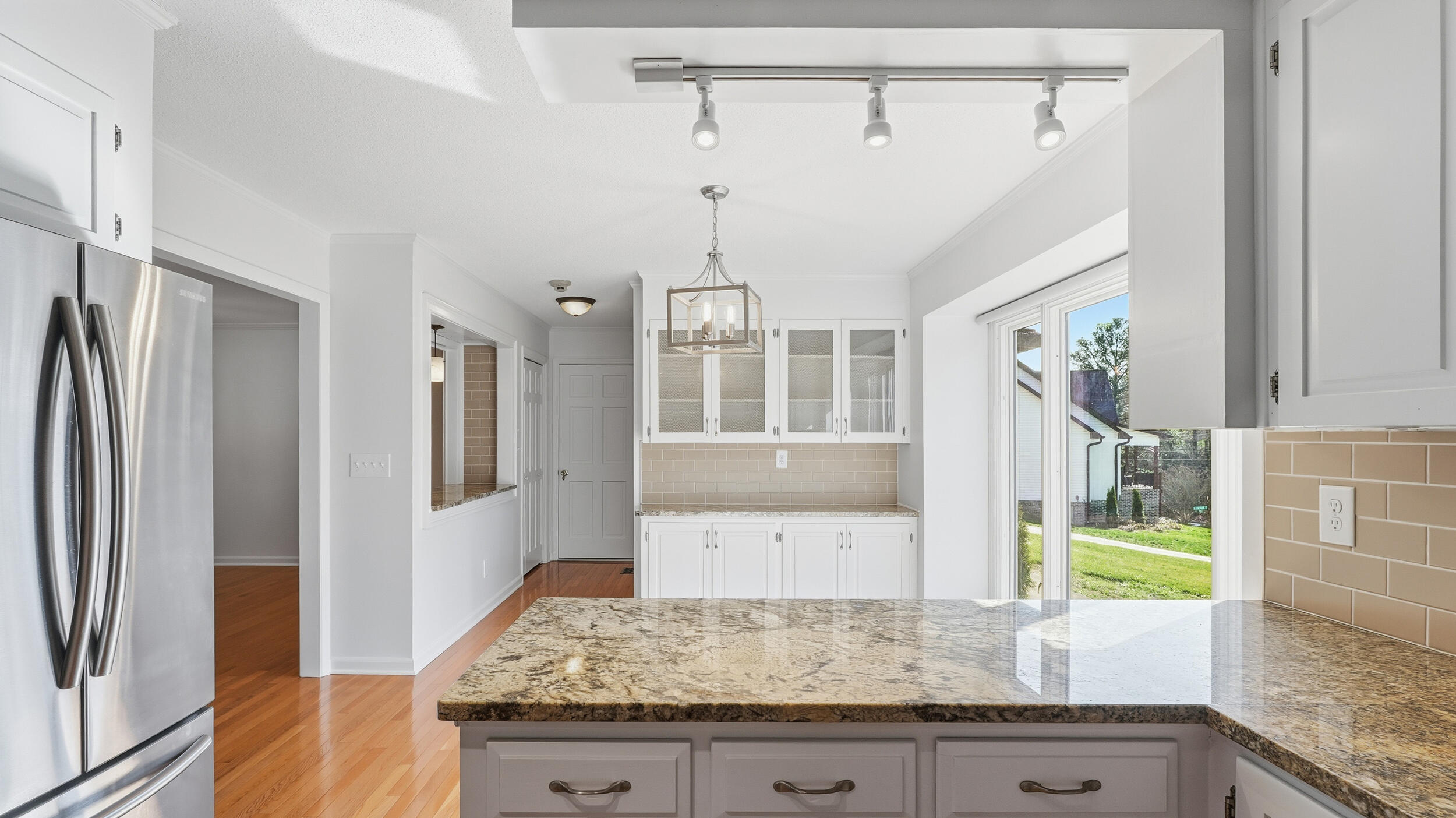 755 Golf View Drive NW