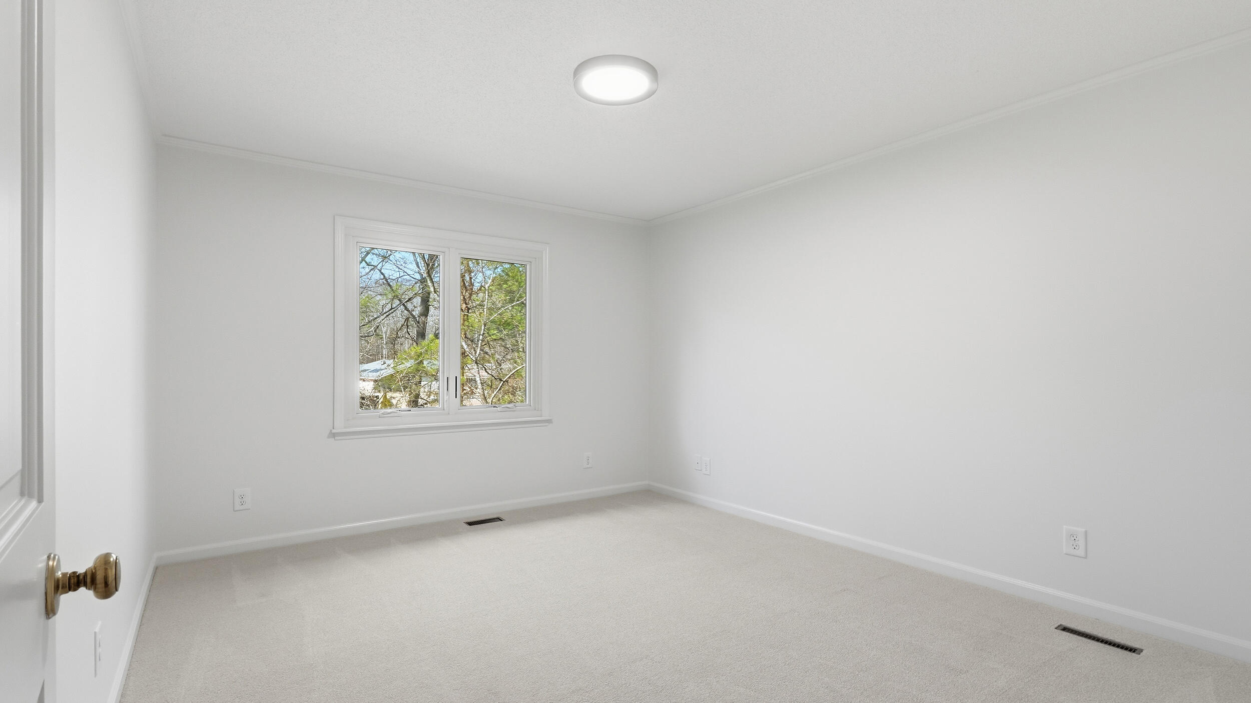 755 Golf View Drive NW