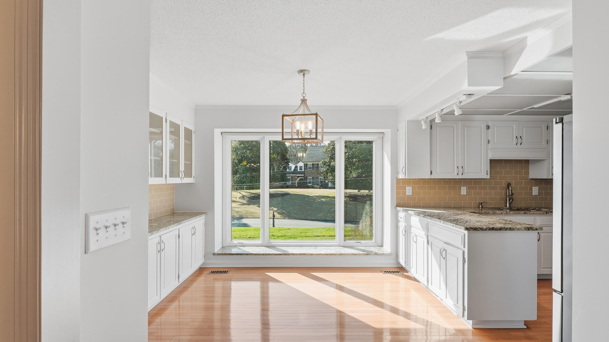 755 Golf View Drive NW