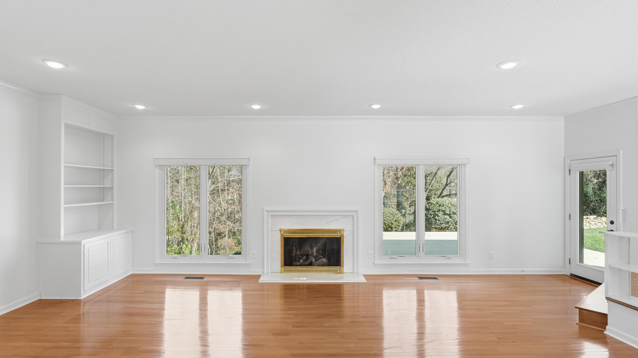 755 Golf View Drive NW