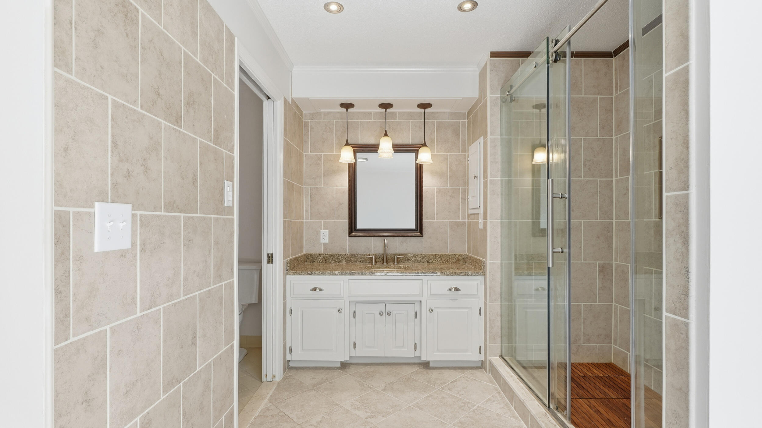 755 Golf View Drive NW