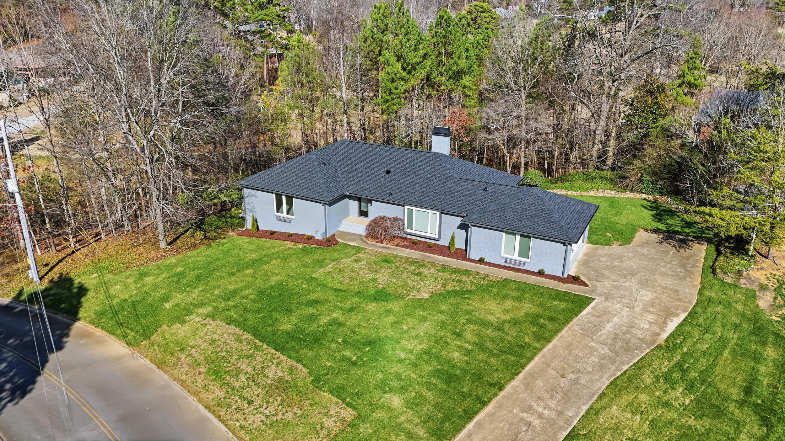 755 Golf View Drive NW