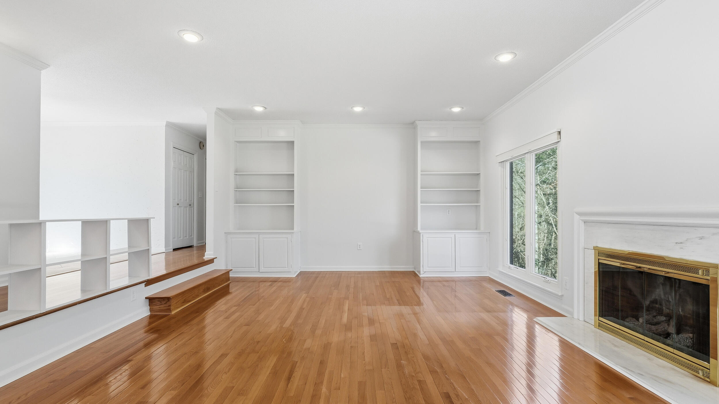 755 Golf View Drive NW