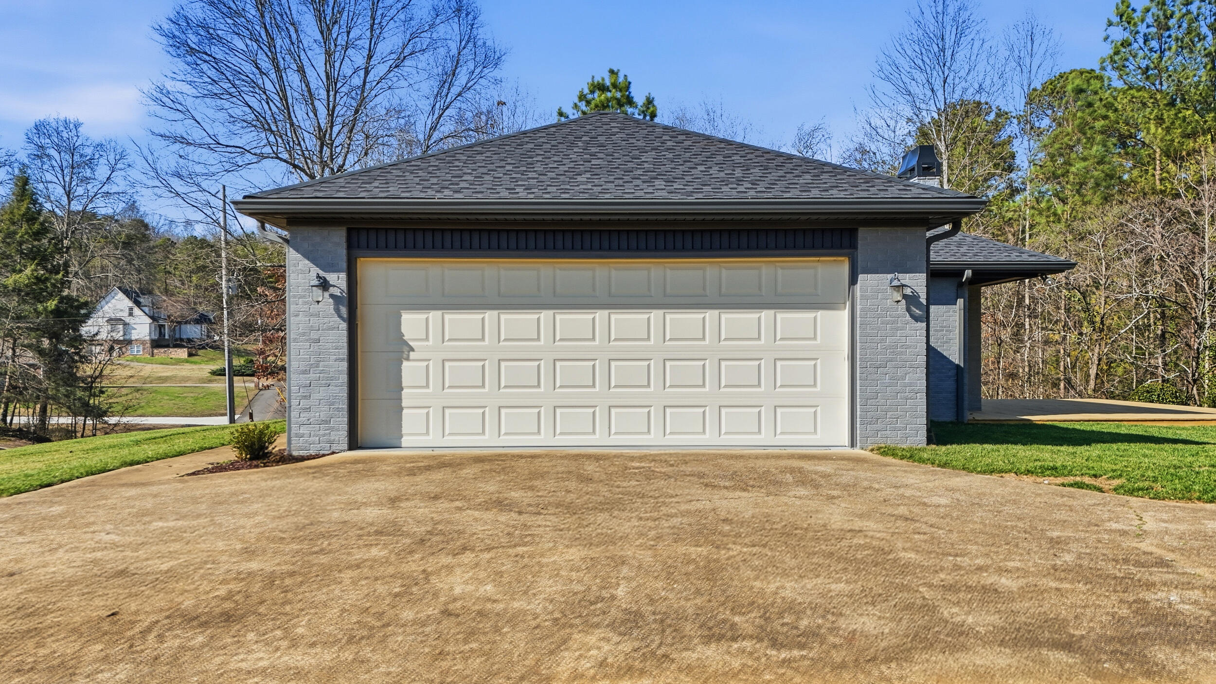 755 Golf View Drive NW