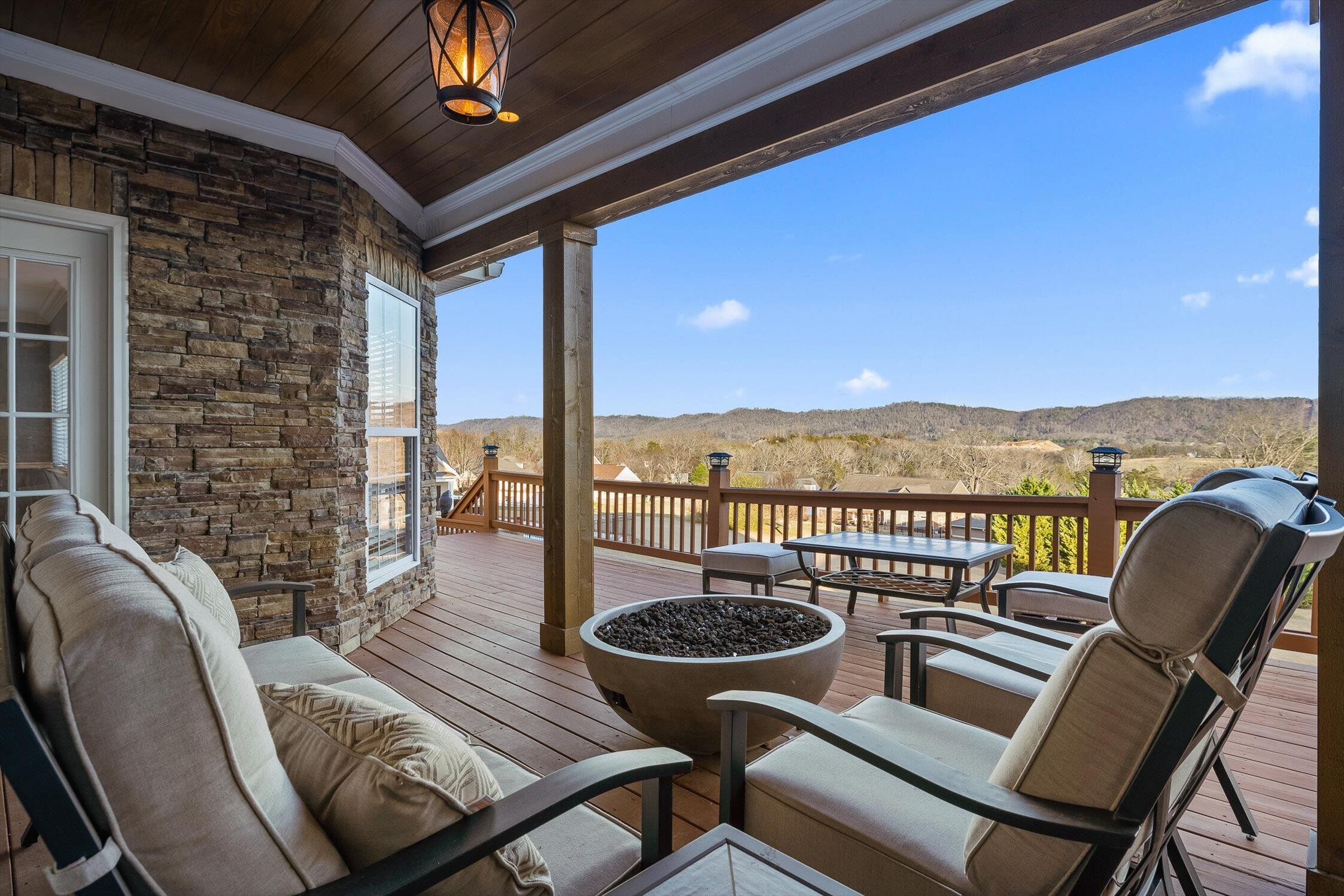 140 Thorncrest Drive