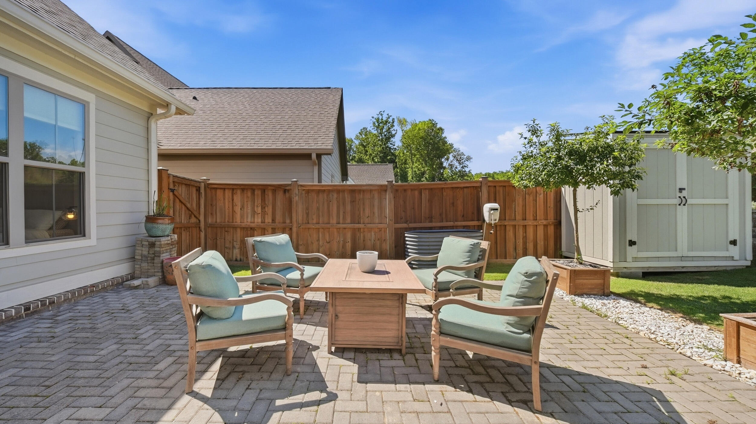 10607 Flicker Way