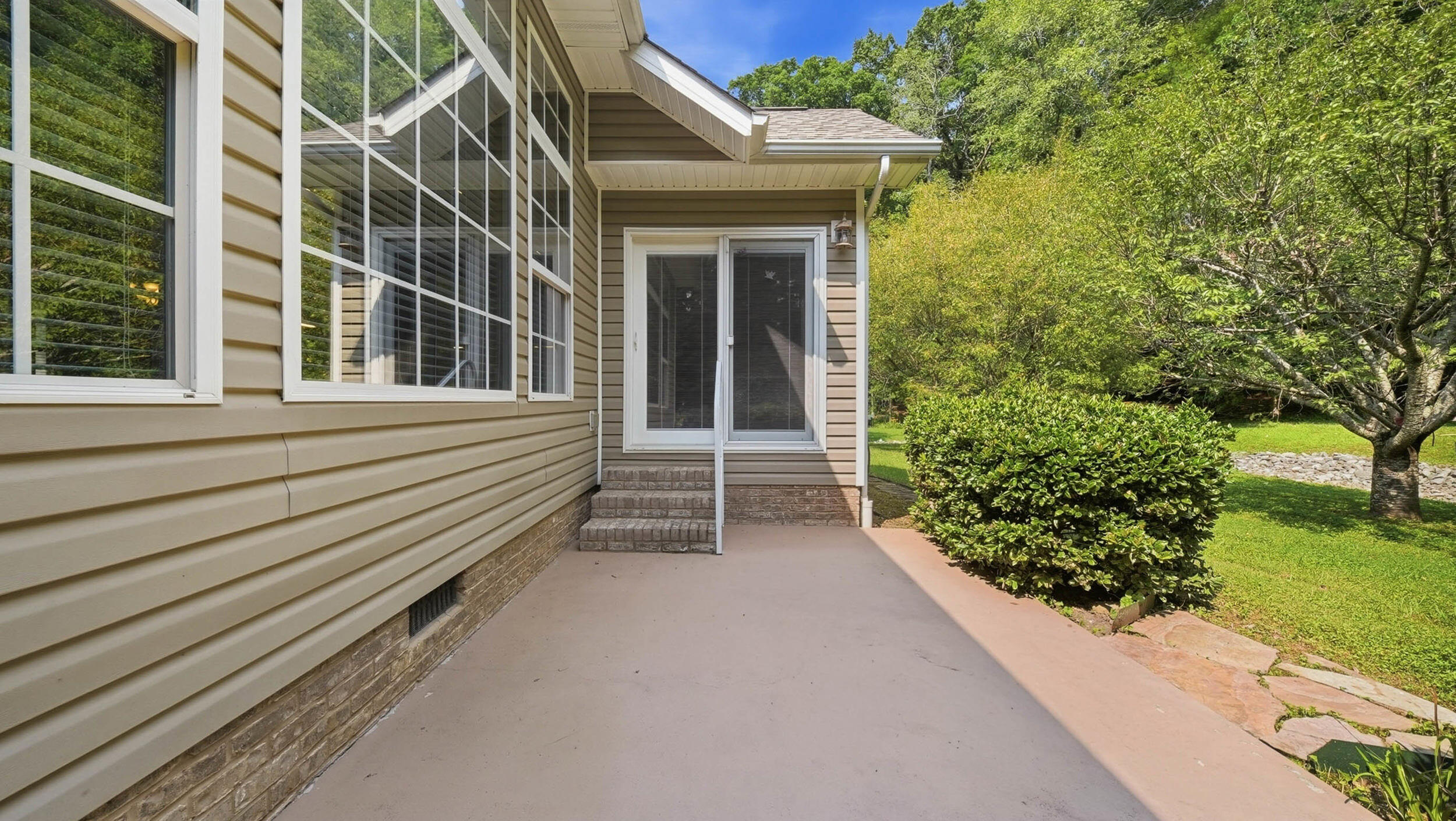 12200 Tobacco Road