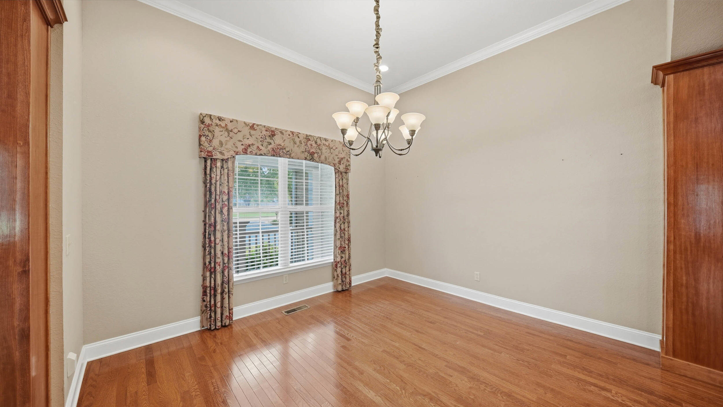 12200 Tobacco Road