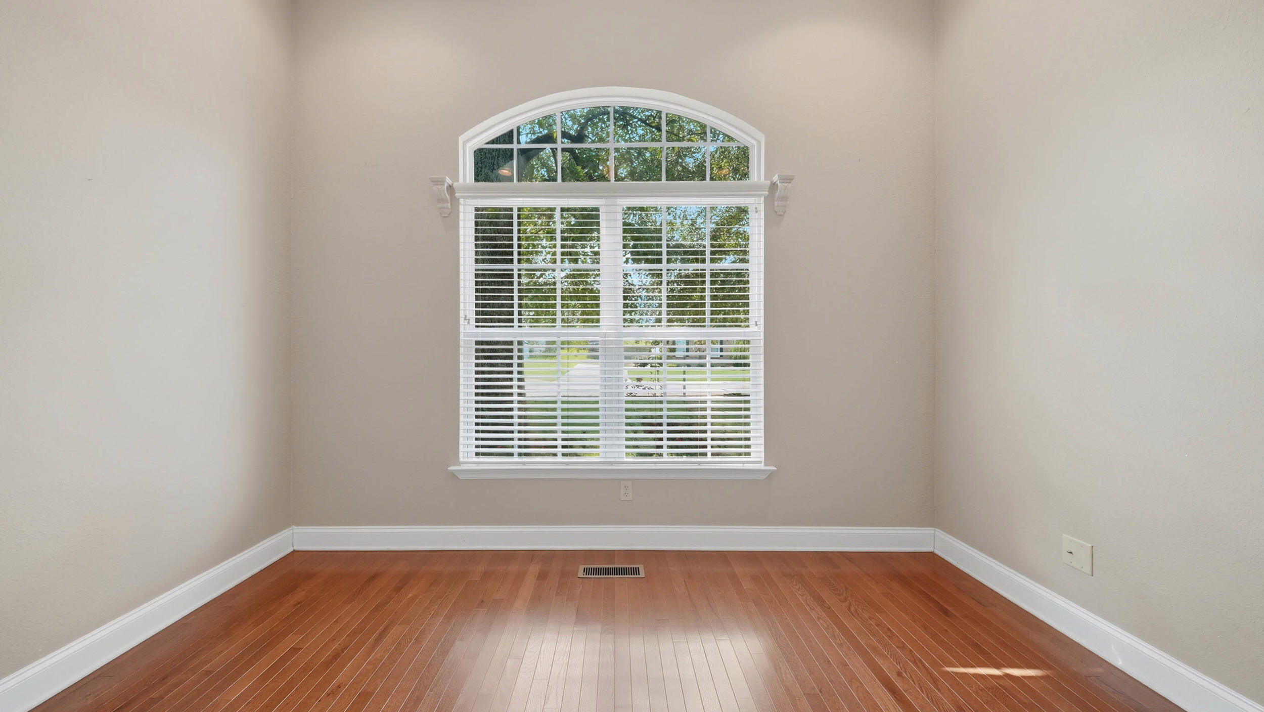 12200 Tobacco Road
