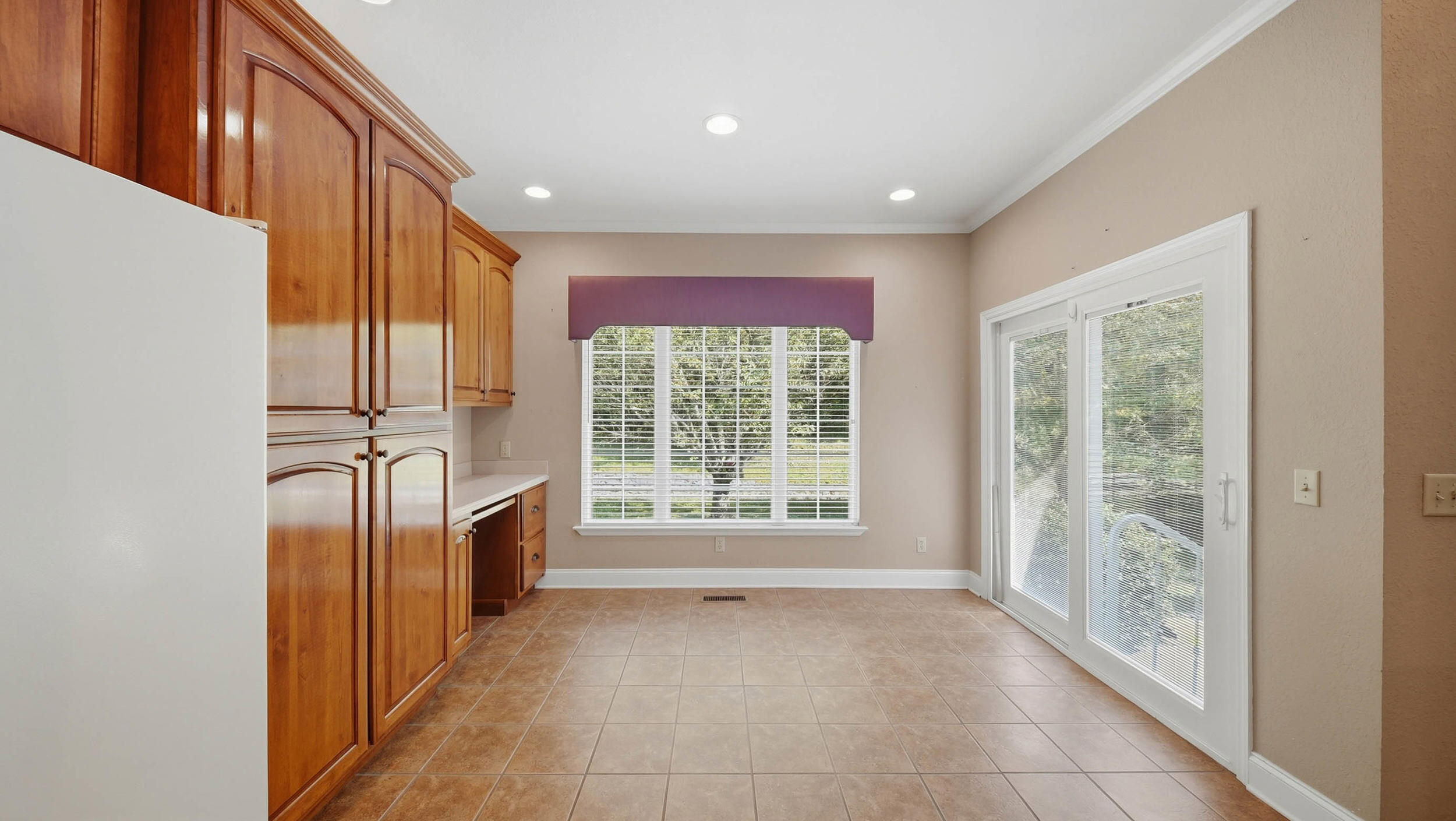 12200 Tobacco Road