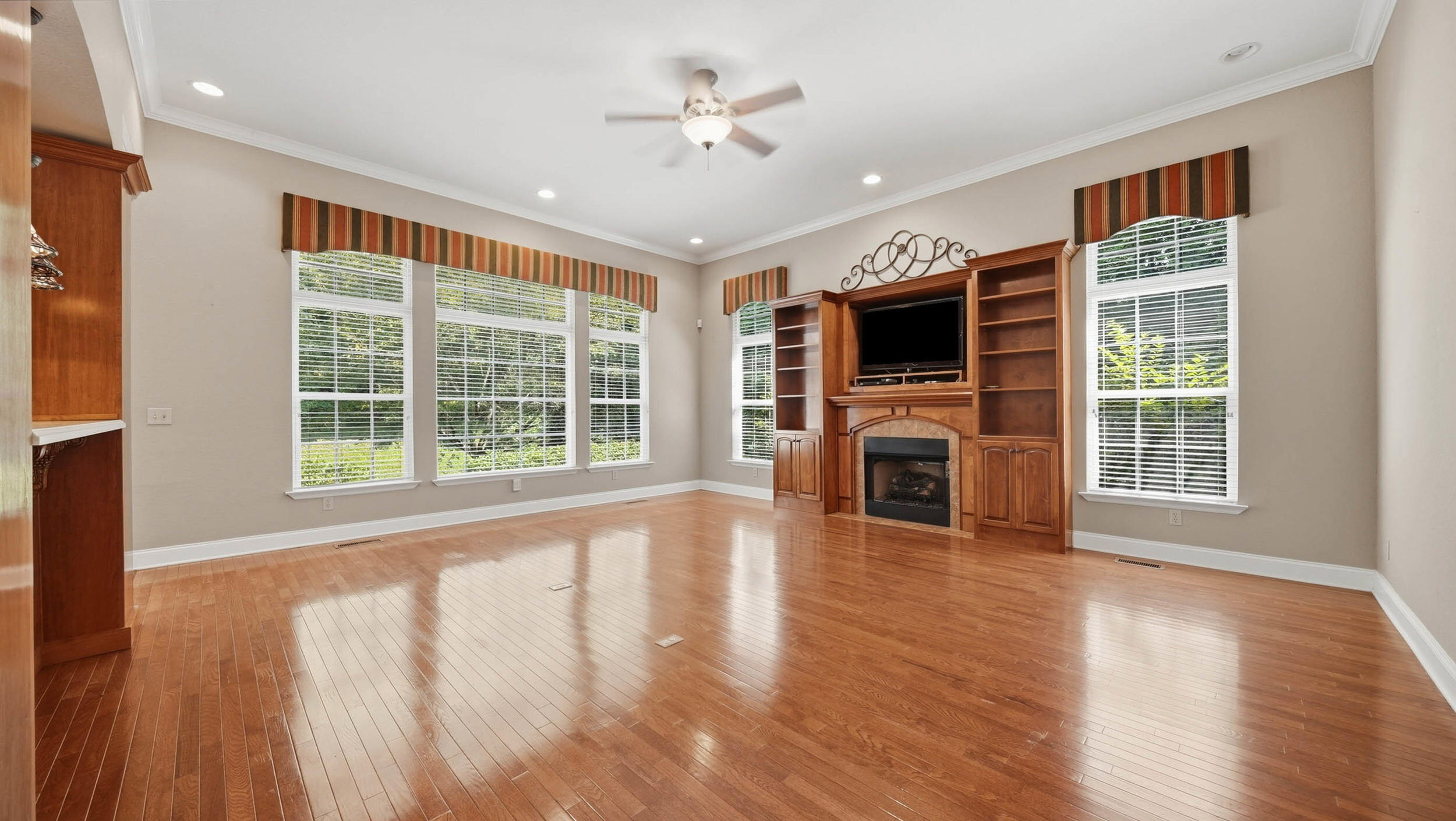 12200 Tobacco Road