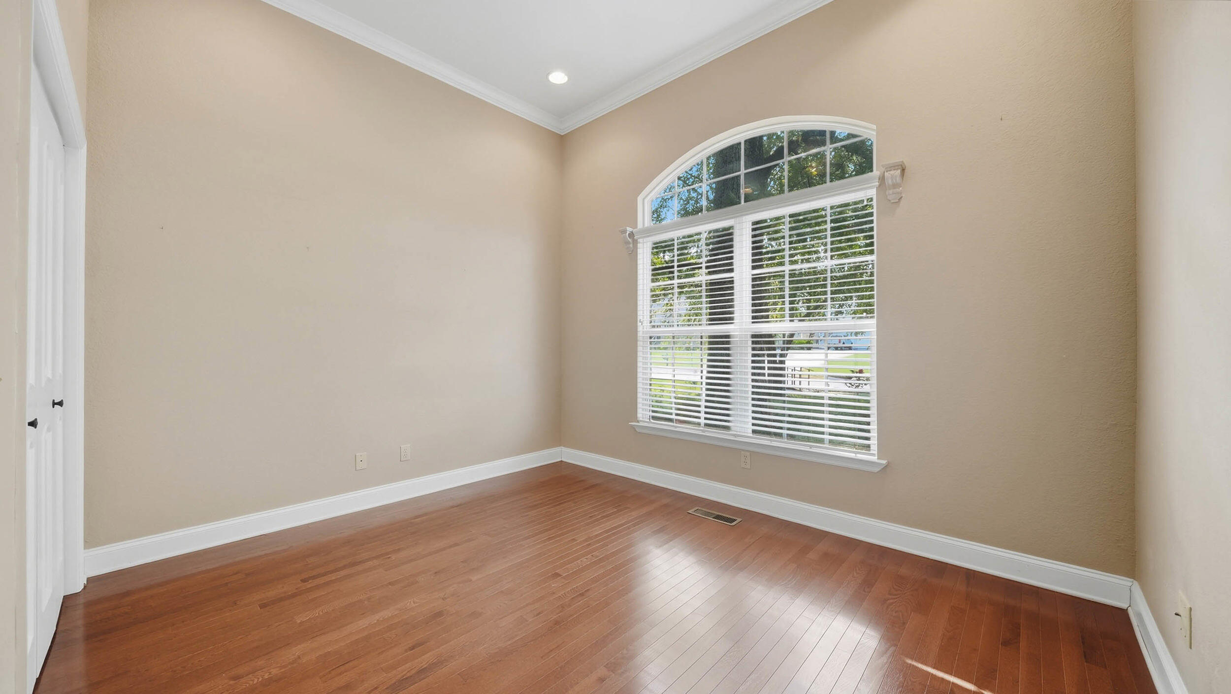 12200 Tobacco Road