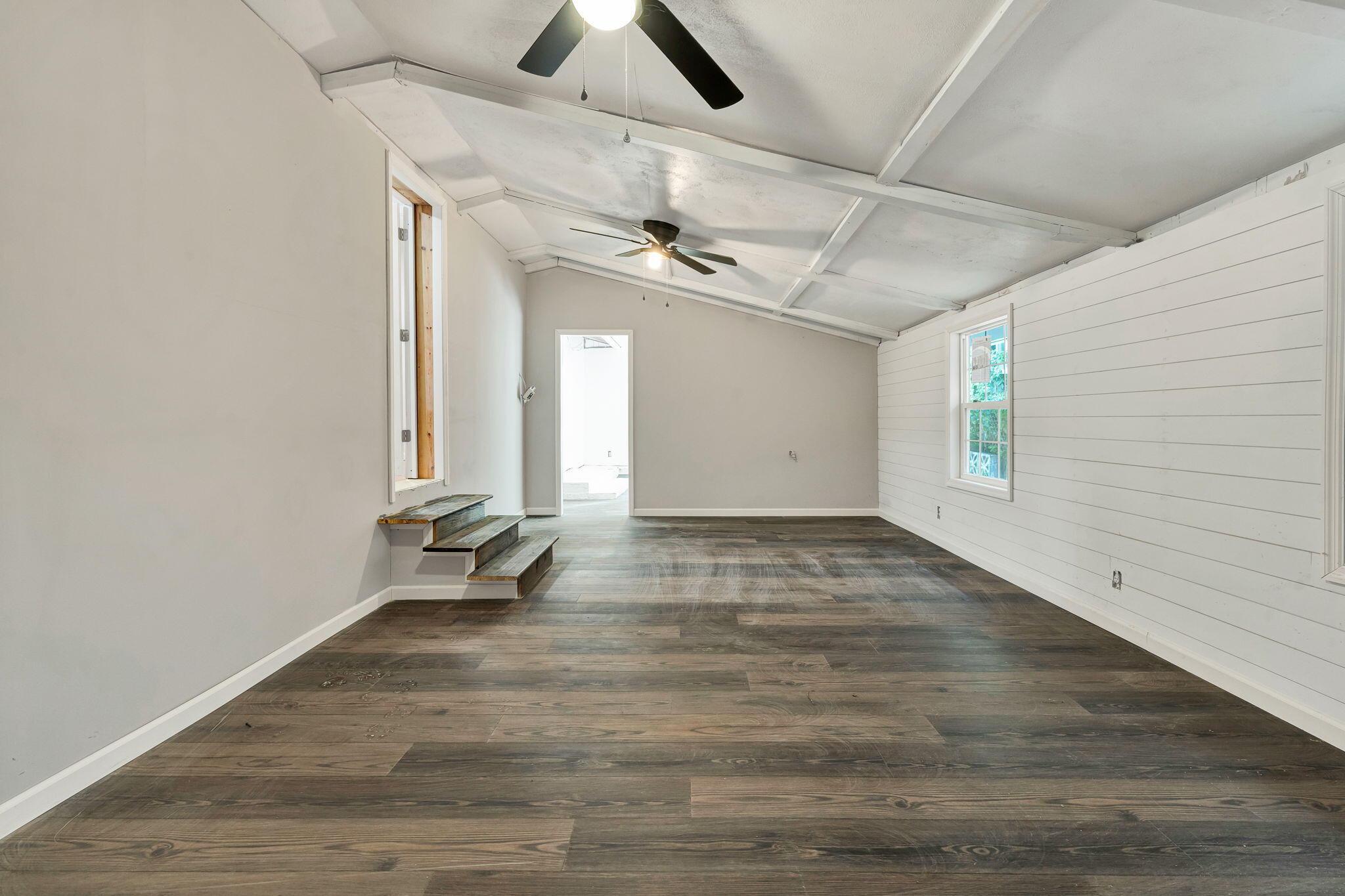 3615 Ridgeside Road