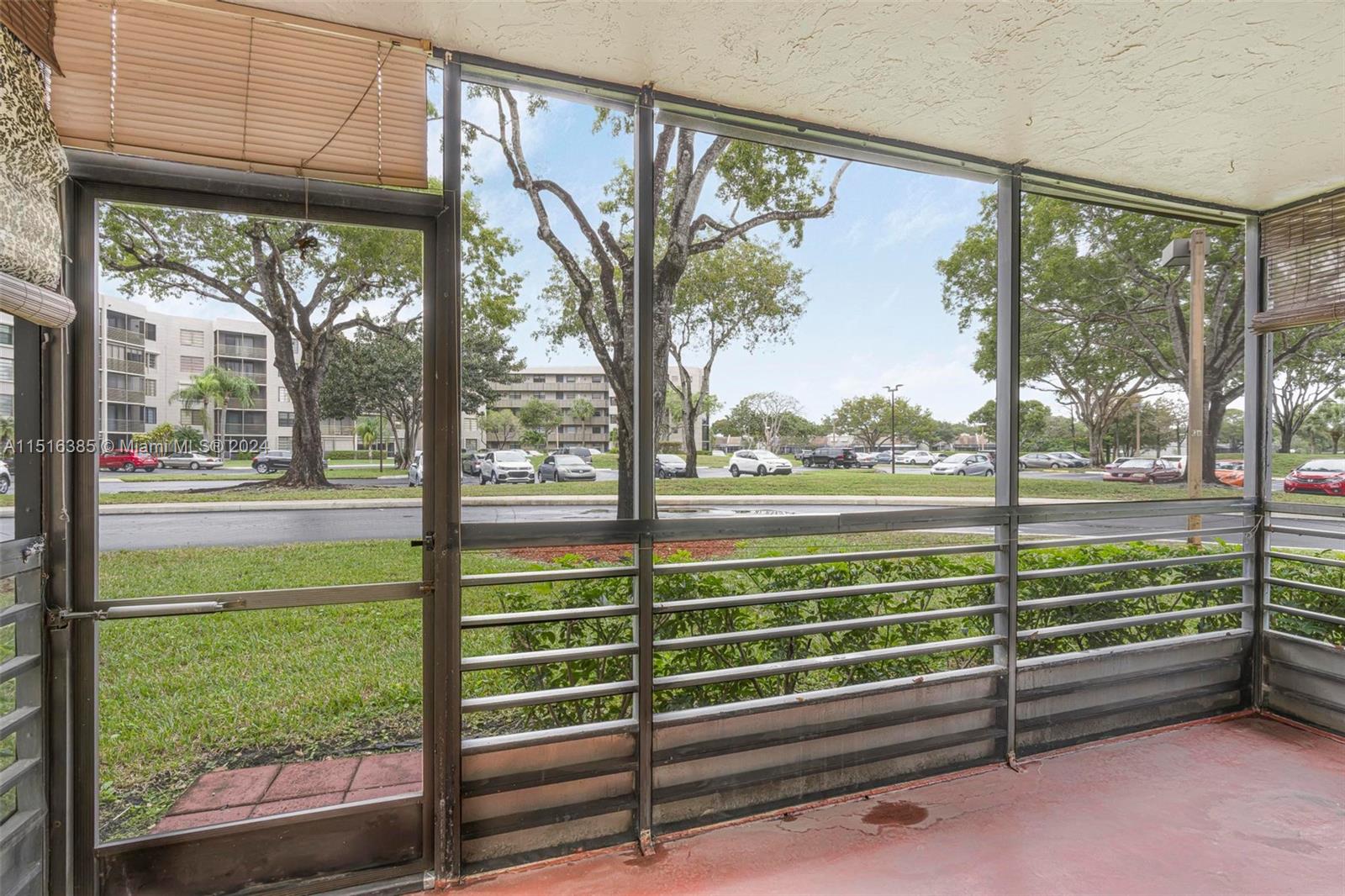 1001 Colony Point Cir Unit: 114