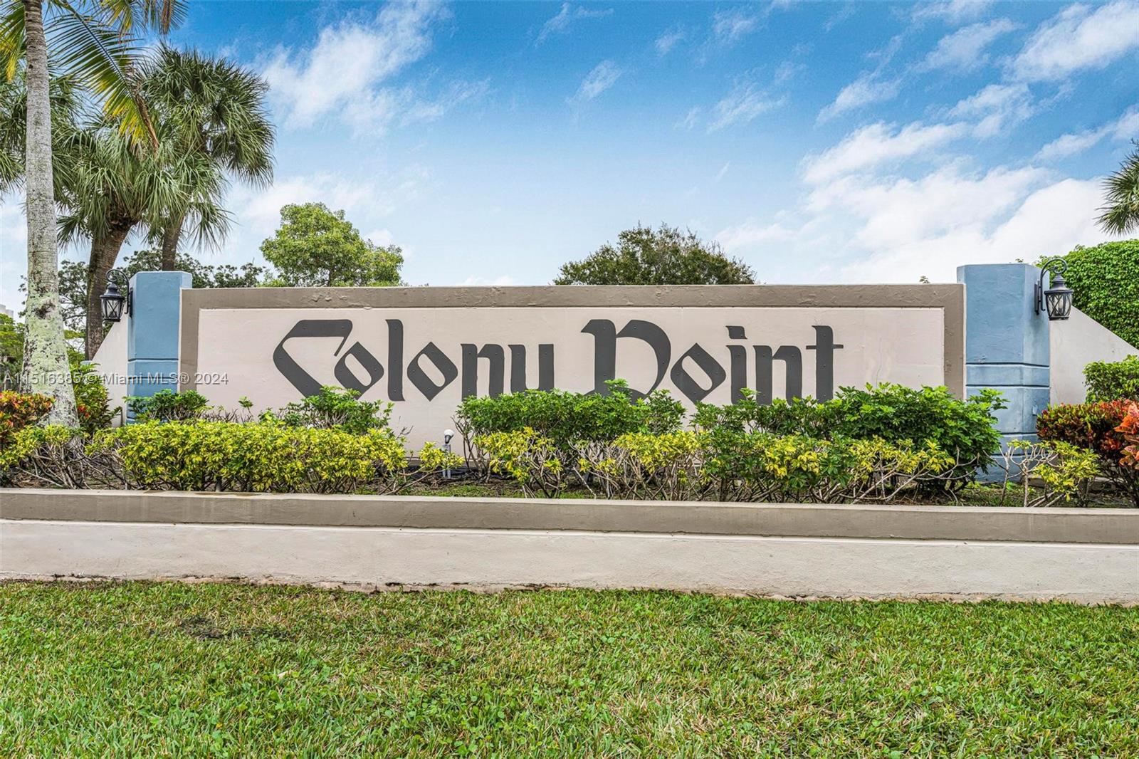 1001 Colony Point Cir Unit: 114