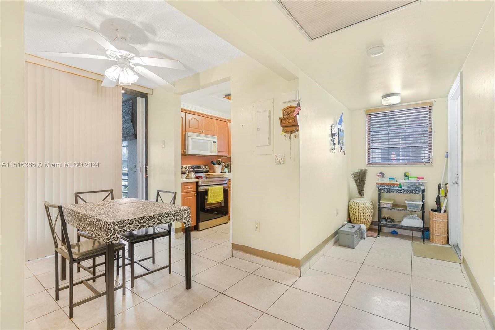 1001 Colony Point Cir Unit: 114