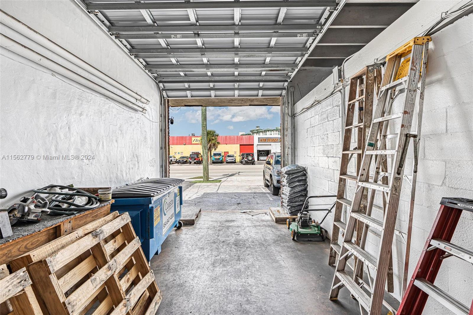 442 S Dixie Hwy E