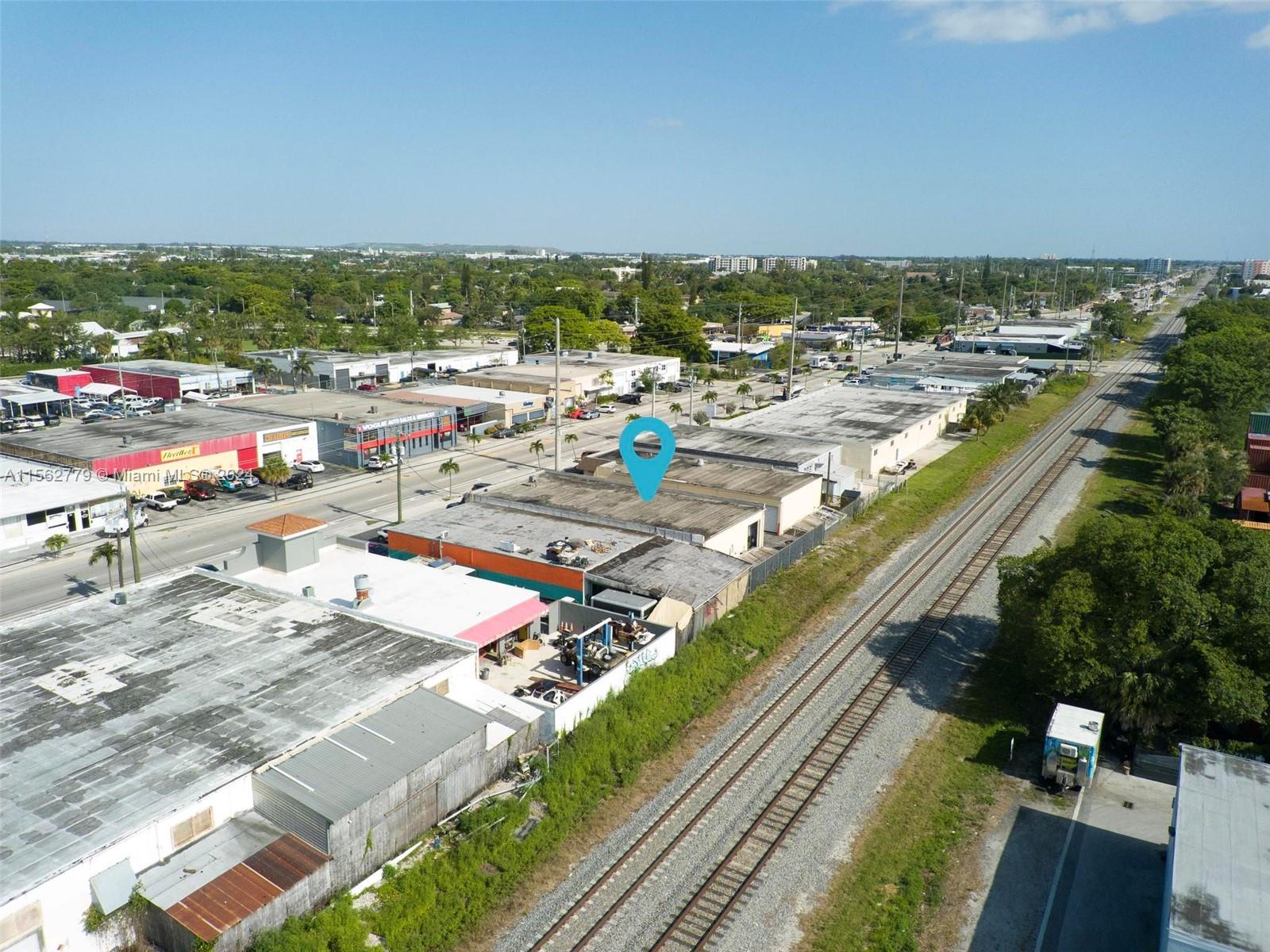 442 S Dixie Hwy E