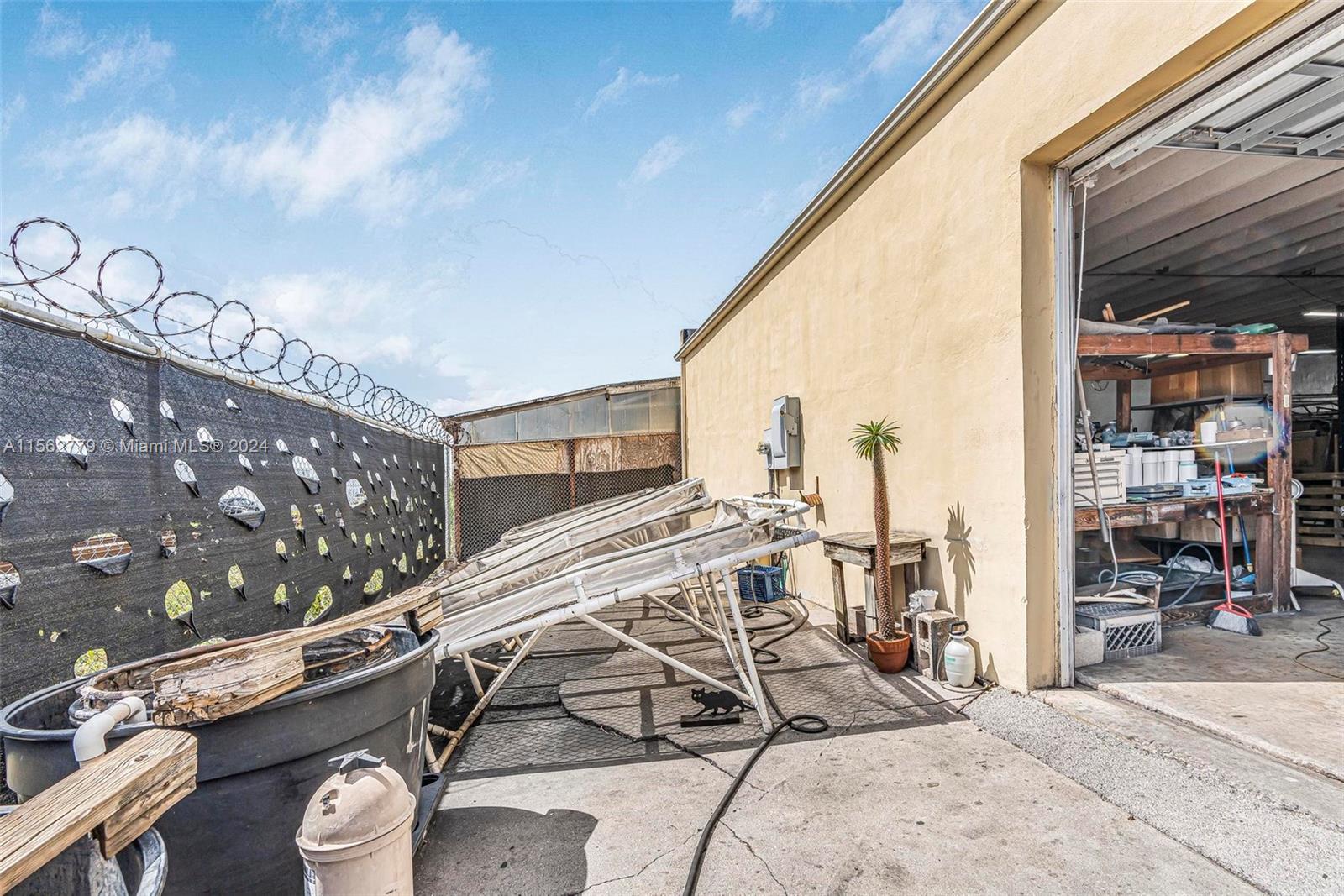 442 S Dixie Hwy E
