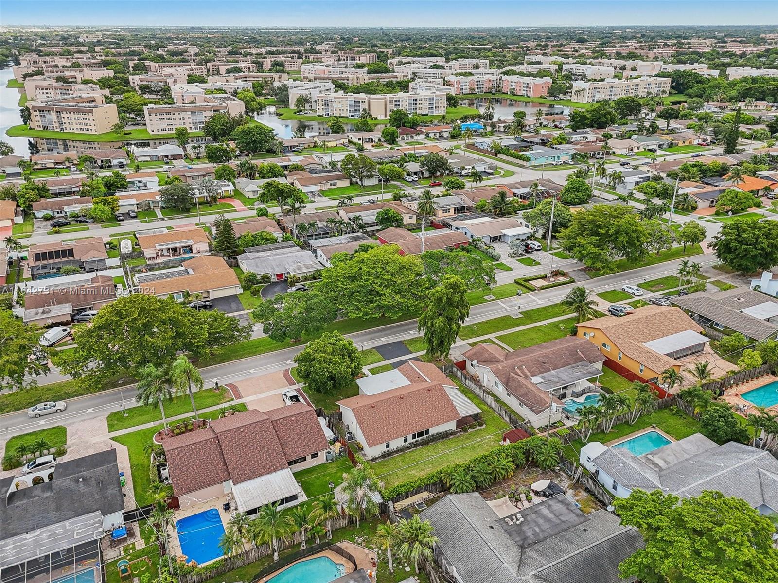 10500 Sunset Strip