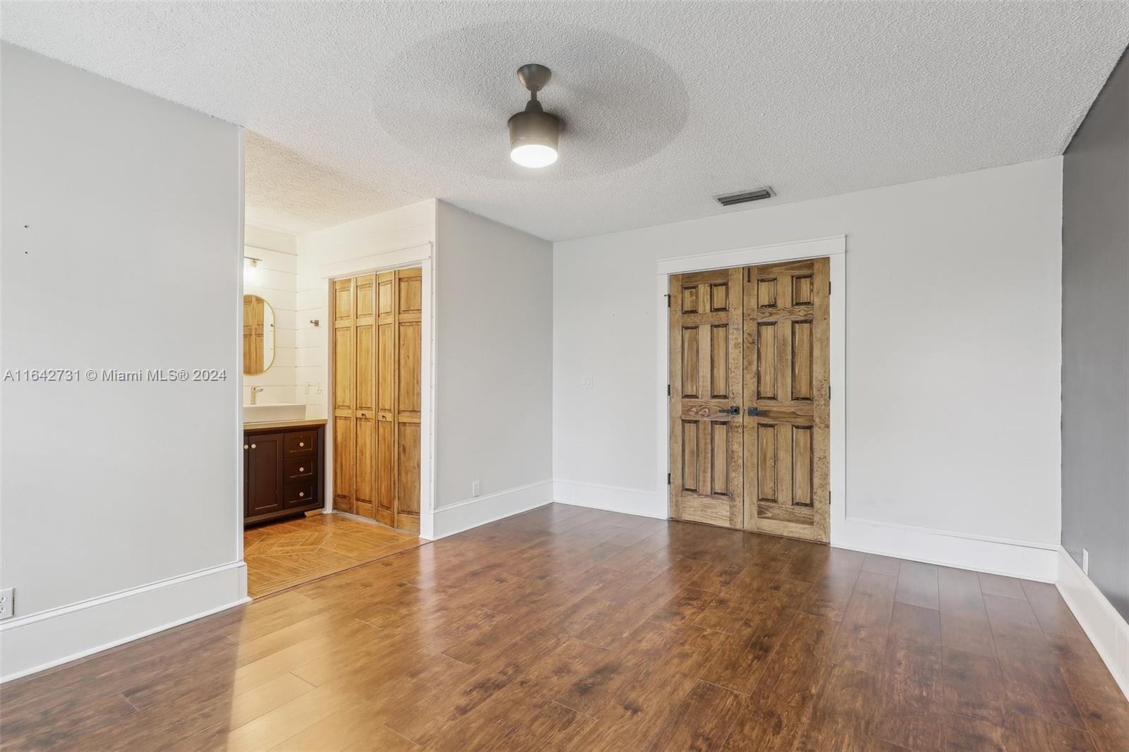 10500 Sunset Strip