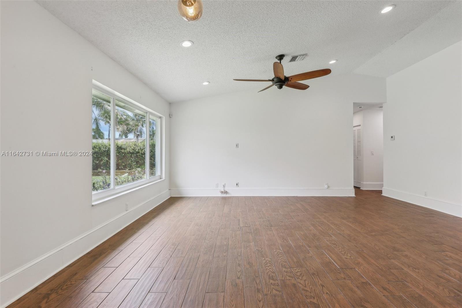 10500 Sunset Strip