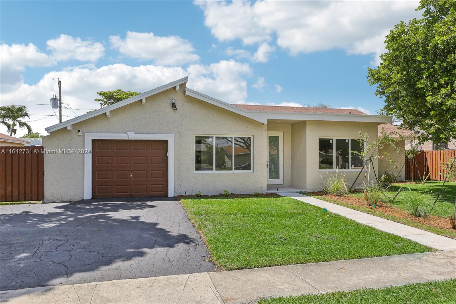 10500 Sunset Strip
