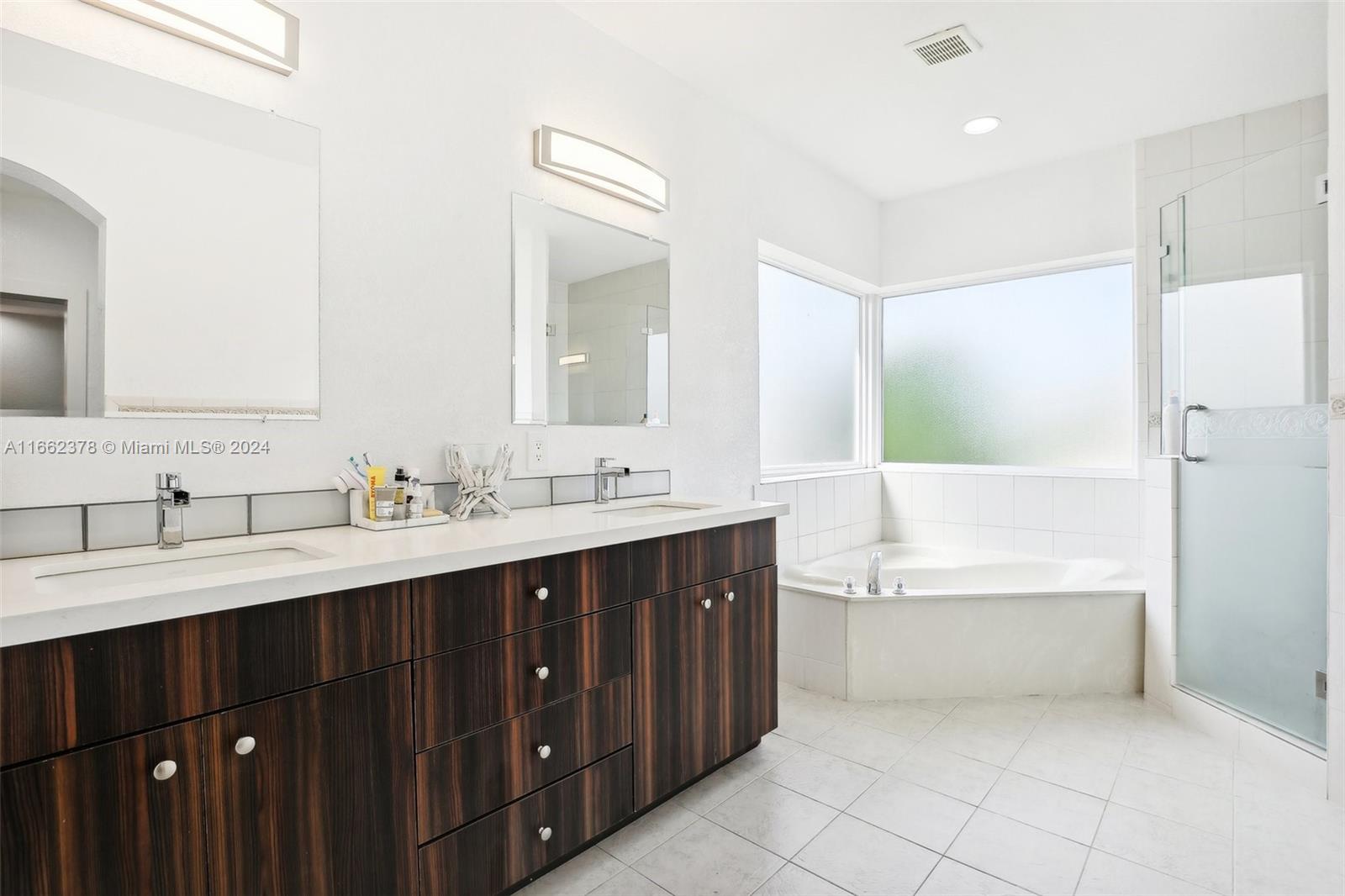 674 NW 127th Ave