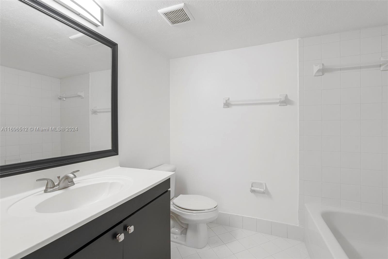 2910 SE 13th Ave # 50 Unit: 101-50