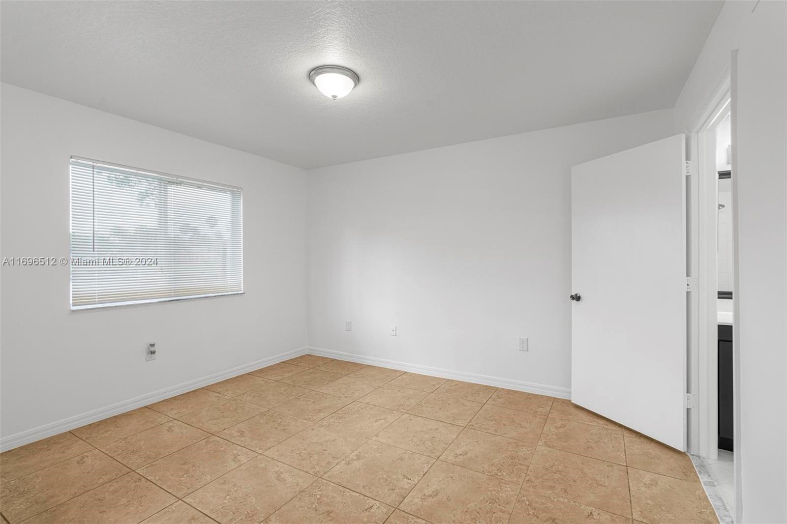 2910 SE 13th Ave # 50 Unit: 101-50