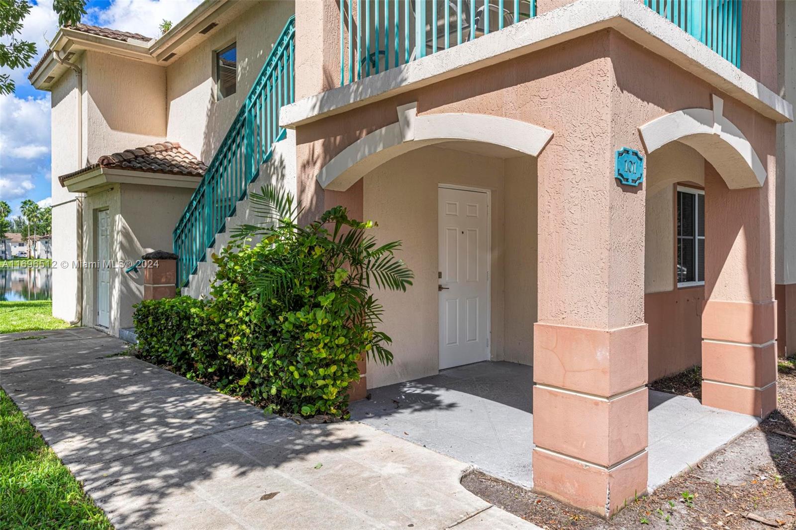 2910 SE 13th Ave # 50 Unit: 101-50