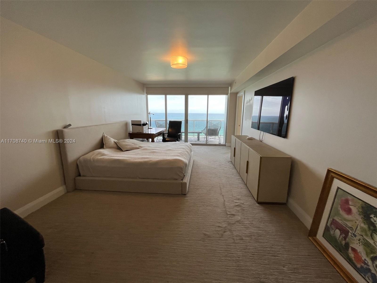 17555 Collins Ave # 1208