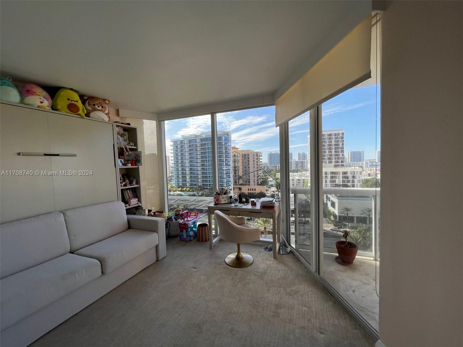 17555 Collins Ave # 1208