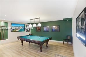 17555 Collins Ave # 1208