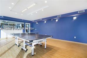 17555 Collins Ave # 1208