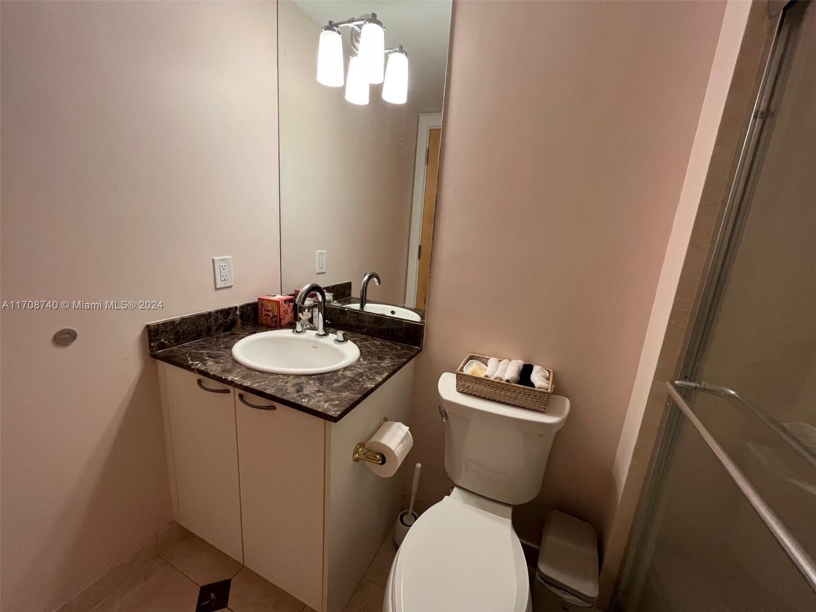 17555 Collins Ave # 1208