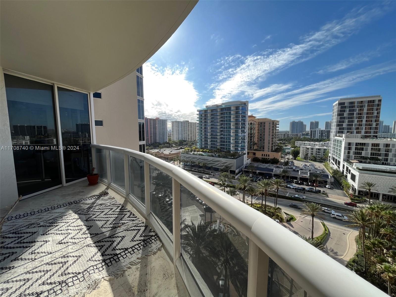 17555 Collins Ave # 1208